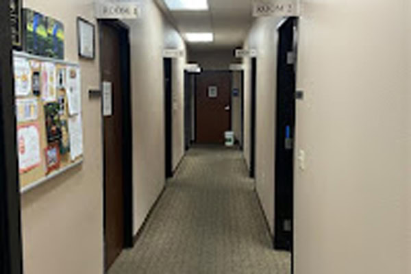 Photograph of Advanced Pain Medical Group's Cerritos, California, clinic location
