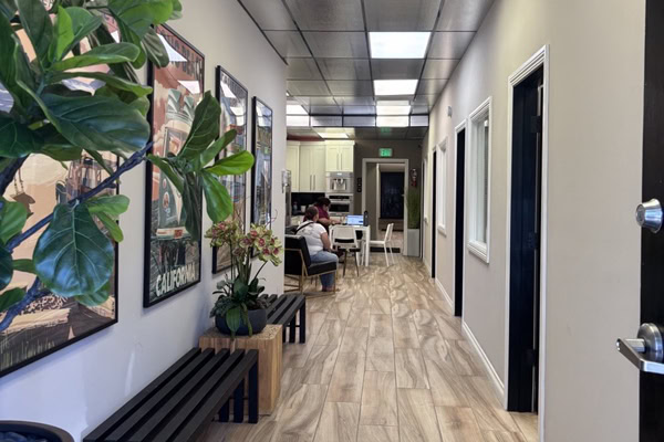 Photograph of Advanced Pain Medical Group's Long Beach, California, clinic location