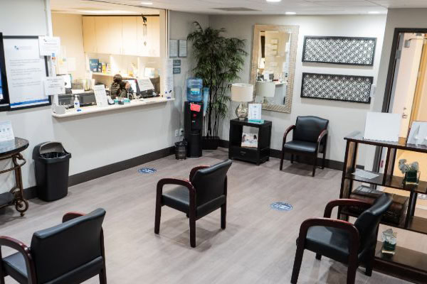 Photograph of Advanced Pain Medical Group's West Hills, California, clinic location