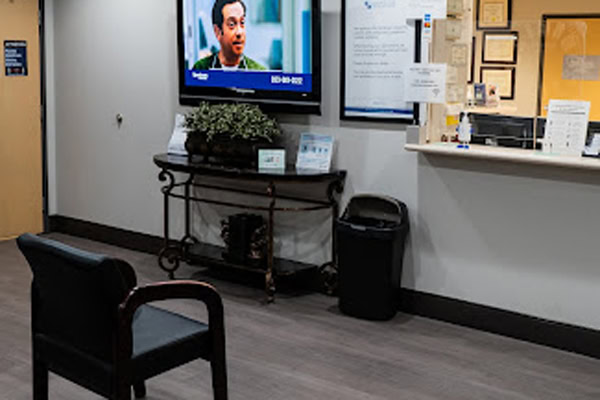 Photograph of Advanced Pain Medical Group's West Hills, California, clinic location