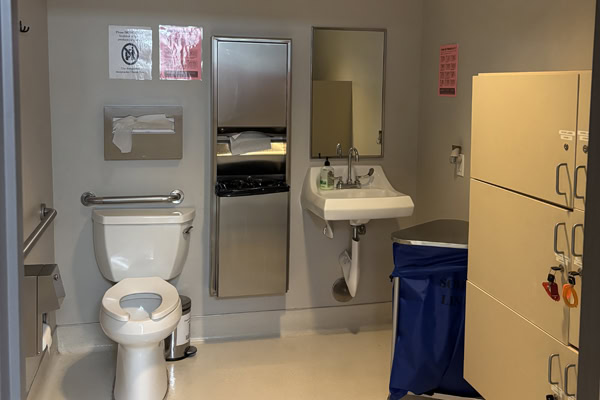 Photograph of Advanced Pain Medical Group's West Hills, California, clinic location