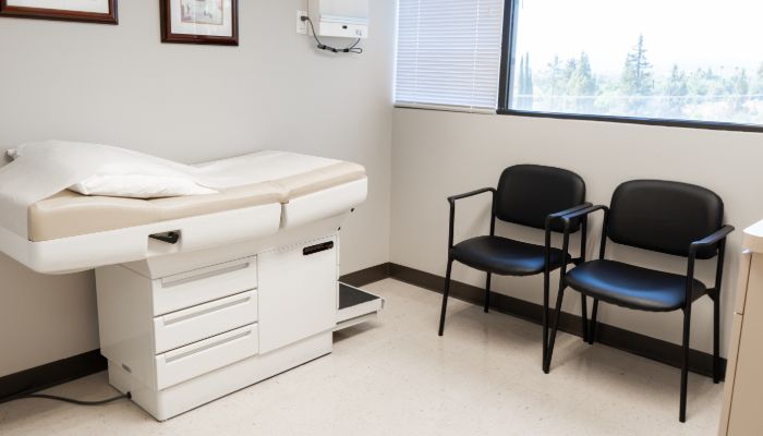 Patient Room Apmg - Advanced Pain Medical Group Photograph Of Advanced Pain Medical Group'S Bakersfield, California, Clinic Location